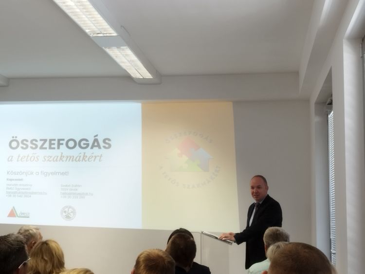 Összefogás a tetős szakmákért