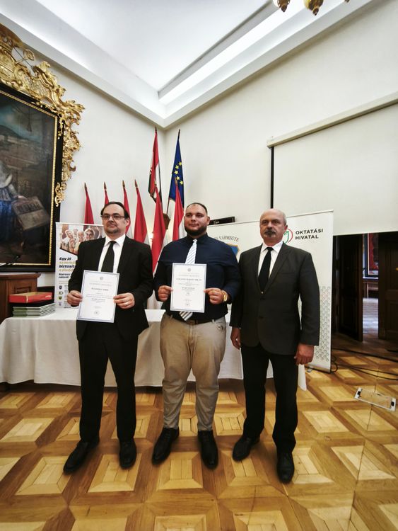 Elismerések a Vármegyeházán