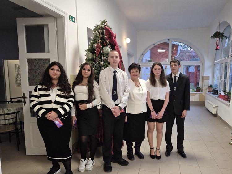 Adventi műsor a Családok és Gyermekek Átmeneti Otthonban 